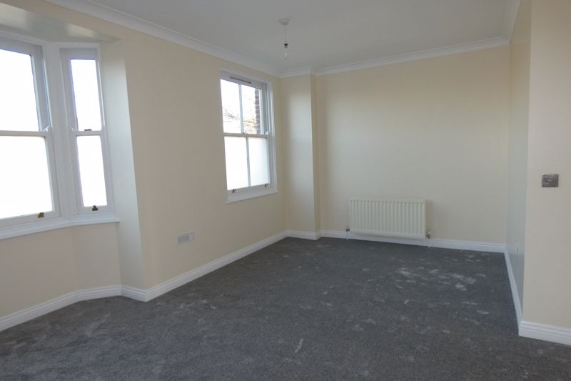 First Floor Lounge- click for photo gallery